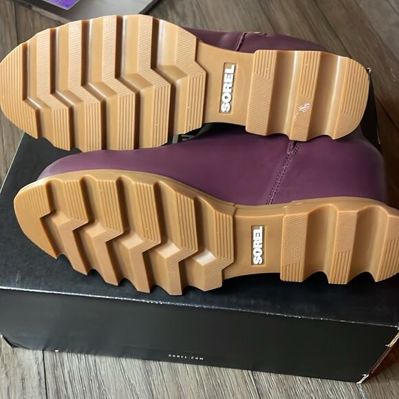 NIB Sorel Joan of Arctic III booties in purple size 9.5 wedge - Picture 4 of 11
